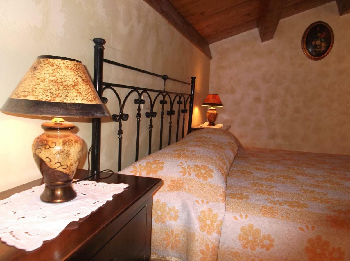 Dolcedorme Bed And Breakfast Терранова-ді-Полліно Екстер'єр фото